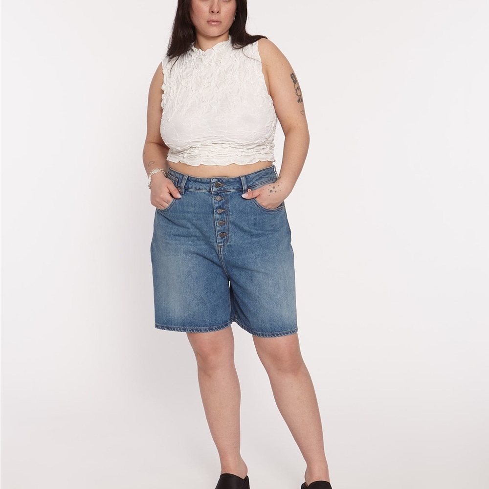 Decade Studio Bonnie Shorts - size 27